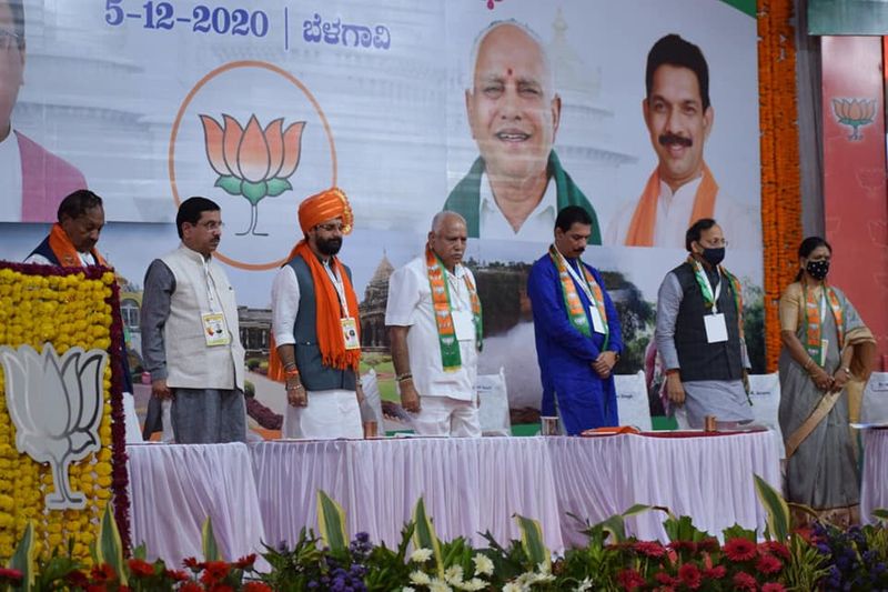 Karnataka BJP appoints Laxman Savadi in charge for Sindagi assembly By Election rbj