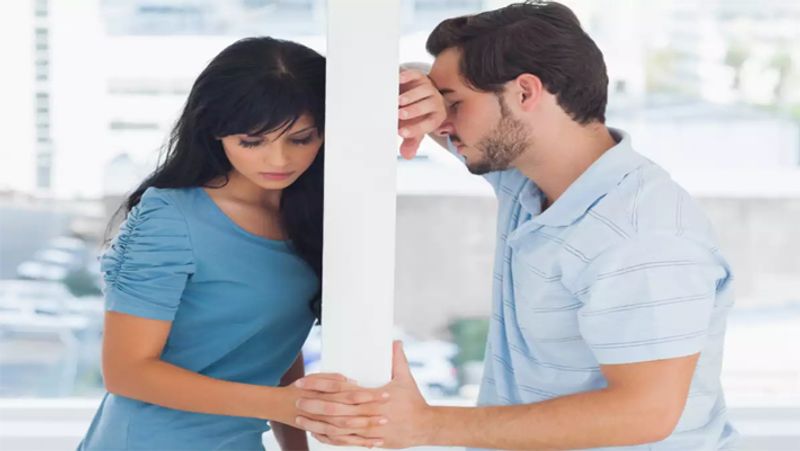 Relationship Anxiety Could Play Havoc With Your Love Life