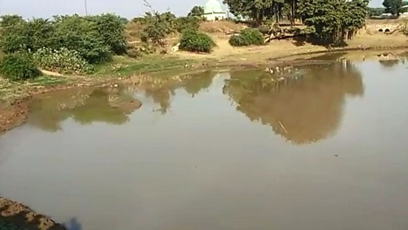 Three Year Old Boy Dies due to Fallen in to the Pond at Hagaribommanahalli grg