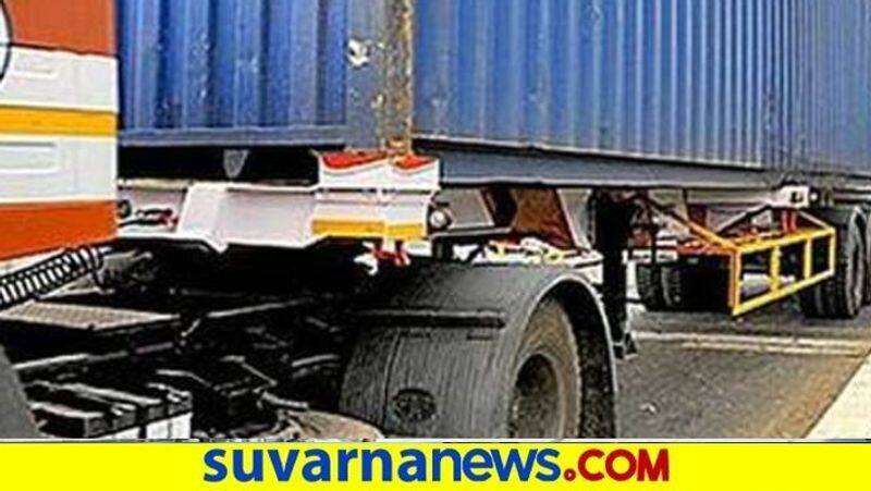 Shivamogga 10 cow Died in Spot After container overturn snr