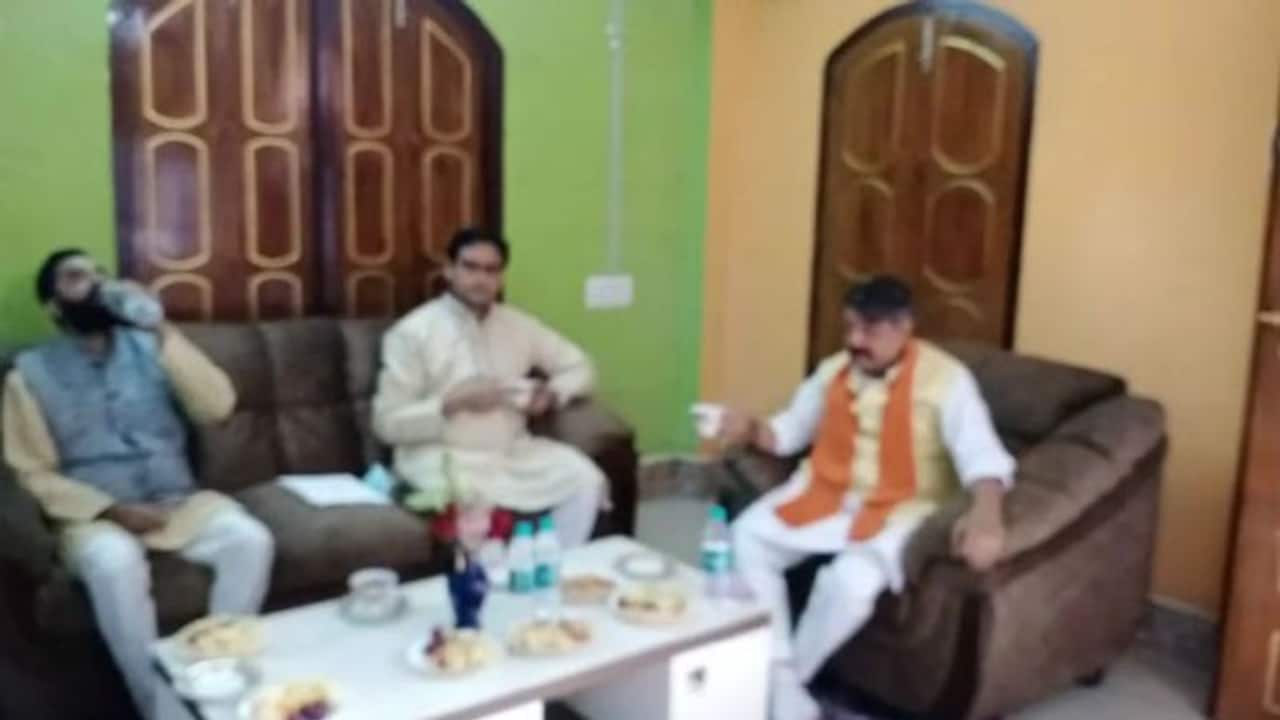Amit Shah holds emergency meet to finalise Matua candidate