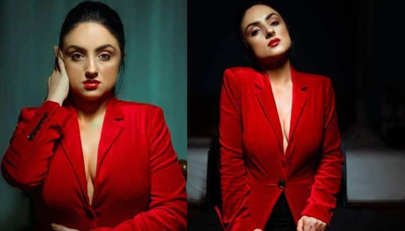 paris laxmi in red jacket photos viral