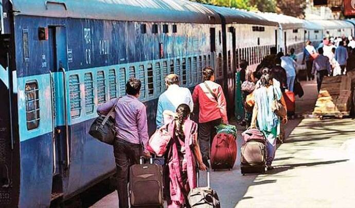 Indian Railway News : ट्रेन टिकटों का कम होगा किराया ! बुक हो चुकी टिकटों पर नहीं होगा Refund