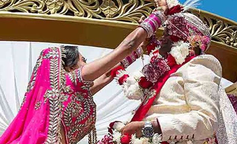 Vadodara Man Seeks Divorce From Wife Because She Had Periods on Wedding Day mah