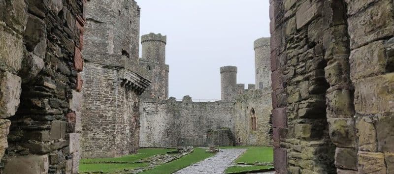 london walk travelogue by Nidheesh Nandanam Conwy castle