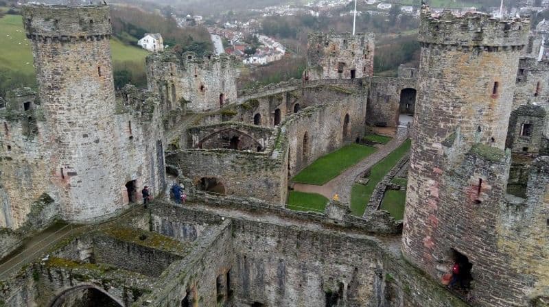 london walk travelogue by Nidheesh Nandanam Conwy castle