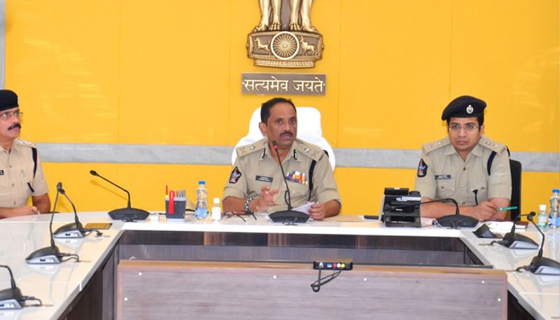 vijayawada police commissioner pressmeet on loan apps ksp