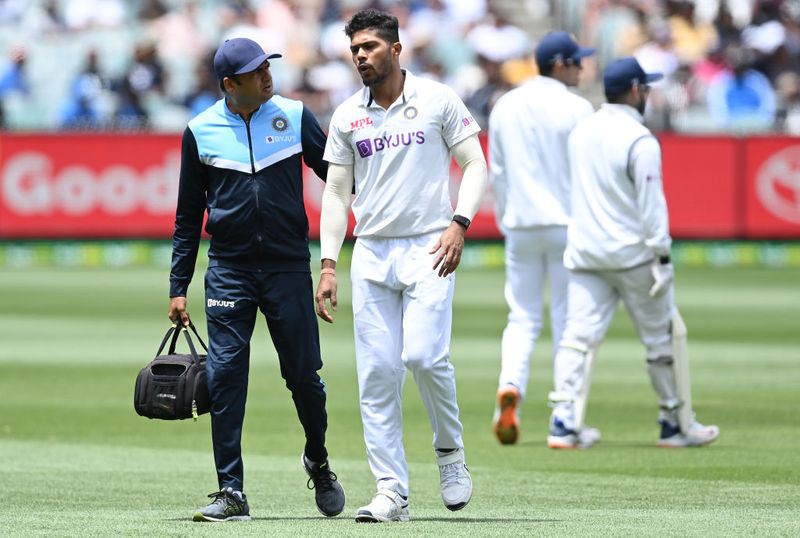 <p>Indian pacer Umesh Yadav might have given Team India a scare. On Day 3 of the Boxing Day Test against Australia, he reportedly injured his calf muscle, at the Melbourne Cricket Ground (MCG), on Monday. He is to undergo scans on it to assess the extent of the injury.</p>
<p>Indian pacer Umesh Yadav might have given Team India a scare. On Day 3 of the Boxing Day Test against Australia, he reportedly injured his calf muscle, at the Melbourne Cricket Ground (MCG), on Monday. He is to undergo scans on it to assess the extent of the injury.</p>