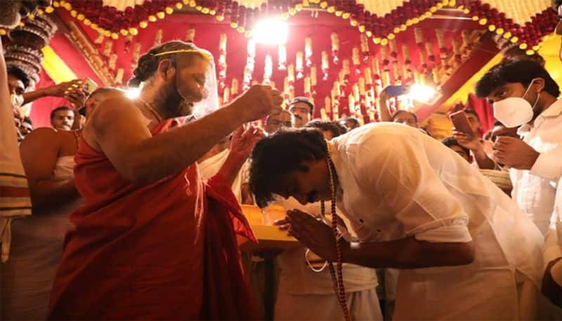 janasena chief pawan kalyan  meeting with chinajiyar swamy