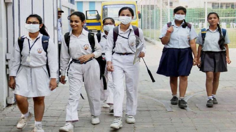 Karnataka schools, colleges reopen for students with all COVID-19 protocols-dnm