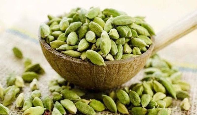 Health tips in Tamil: Cardamom Benefits Elaichi relief nerves issue