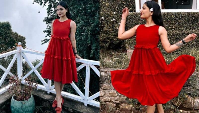 saniya iyappan in red dress pics viral