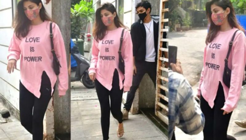 rhea chakraborty again with strong fashion statement