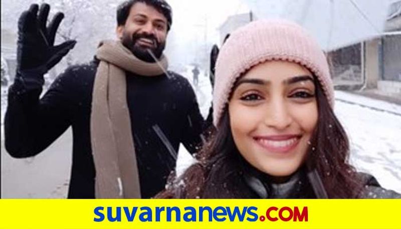 dolly dhananjaya with reba in Kashmir for rathnan prapancha vcs