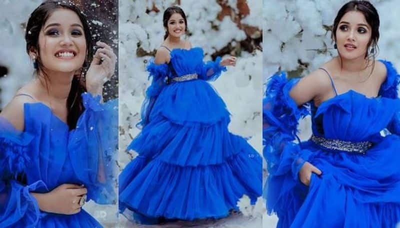 anikha surendran blue dress photos viral