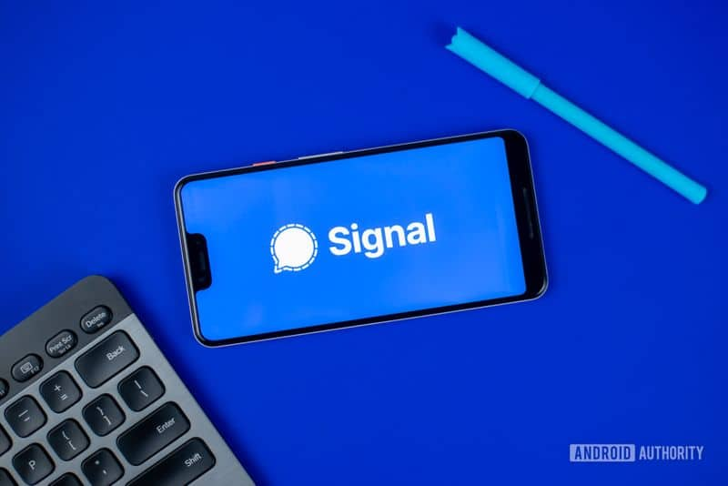 Signal to roll out chat wallpapers animated stickers and other features