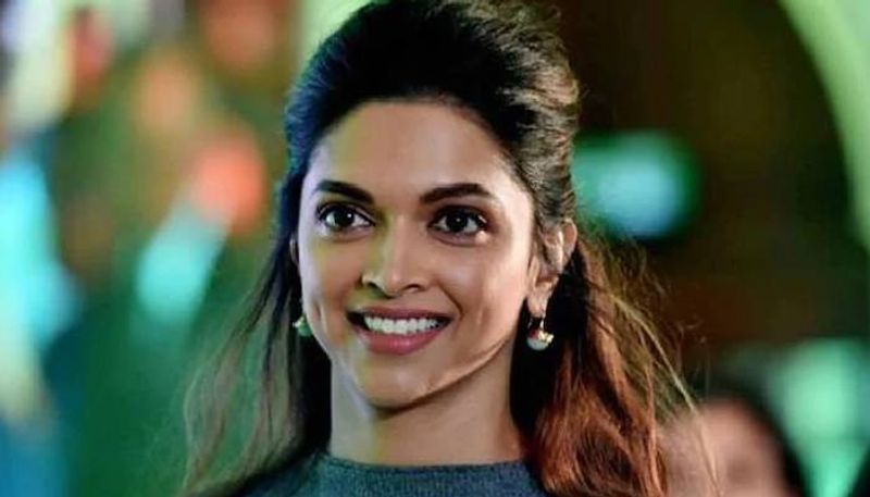 Deepika Padukone in Rs 2 lakh coat is viral