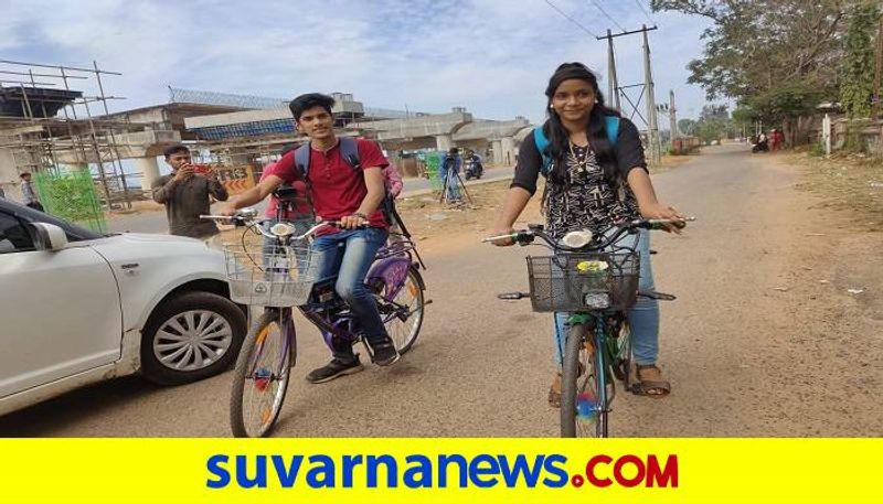 Students Invented Battery Bicycle in Karwar grg