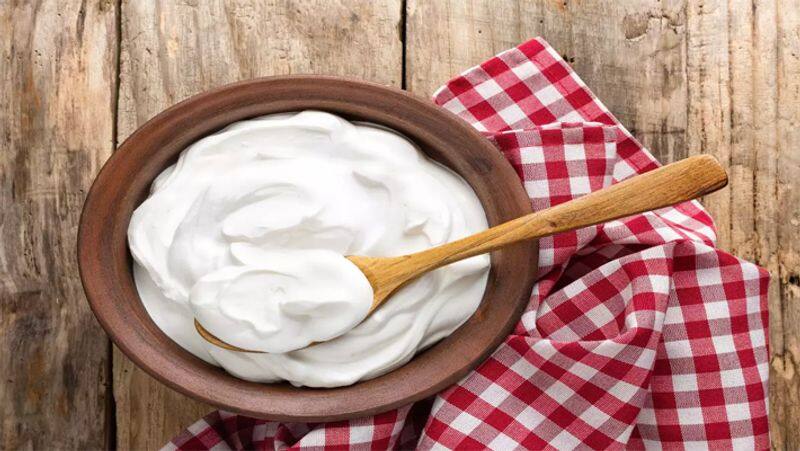 From hair to skin: Bring curd to your rescue and reap all its beauty benefits-dnm