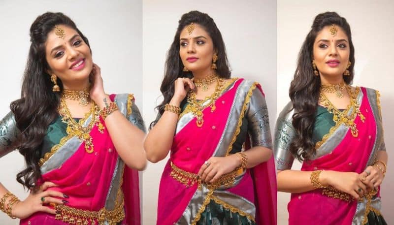 sexy anchor sreemukhi mesmerize with half saree look arj