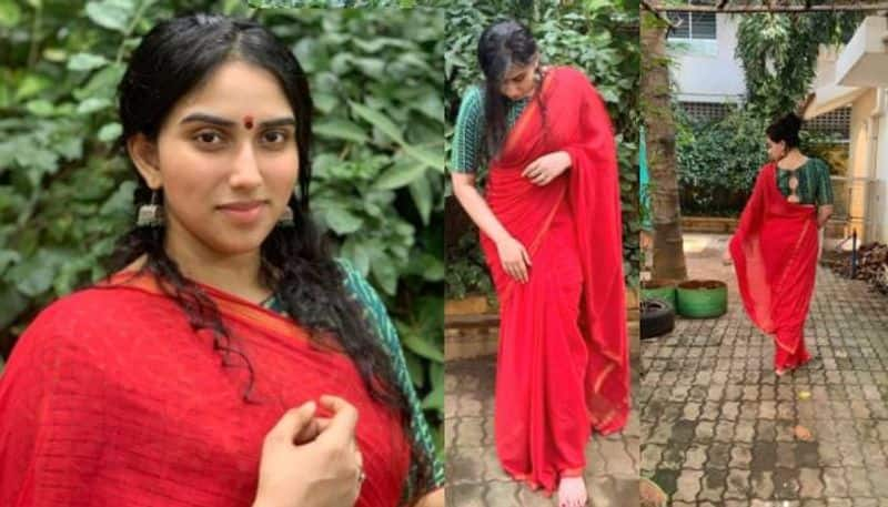 Malavika jayaram red saree photos viral