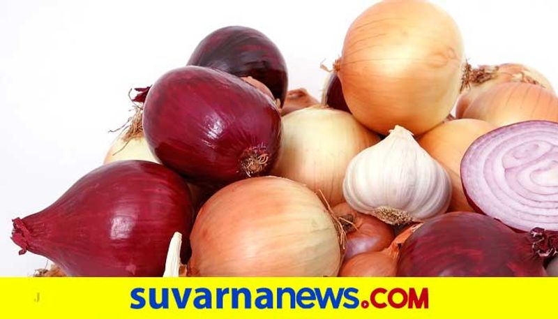 Steep Fall in Onion Prices in Vijayapura grg