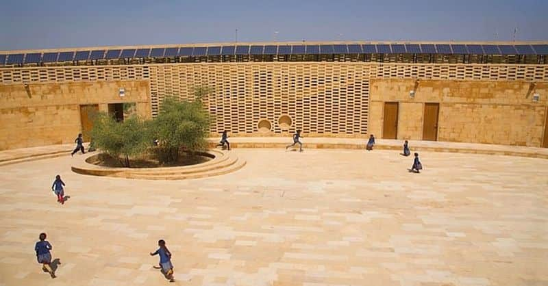 school in the middle of Thar Desert