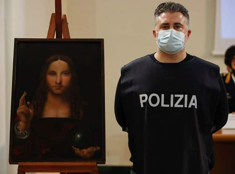 Salvator Mundi stolen copy found