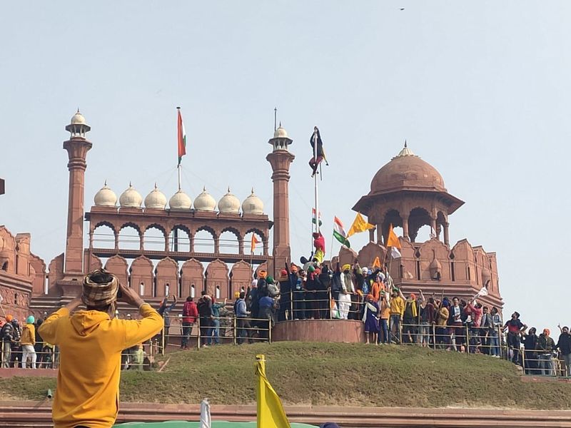 Farmers leaved from Iconic Red Fort ksp