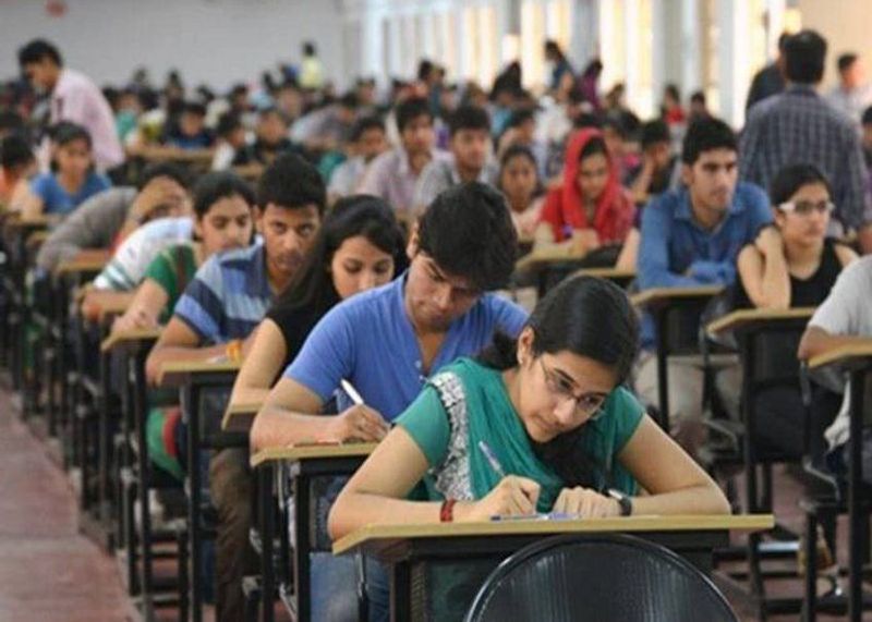 Tamil Nadu govt announces 9 to 11 Classes students pass without any exams rbj