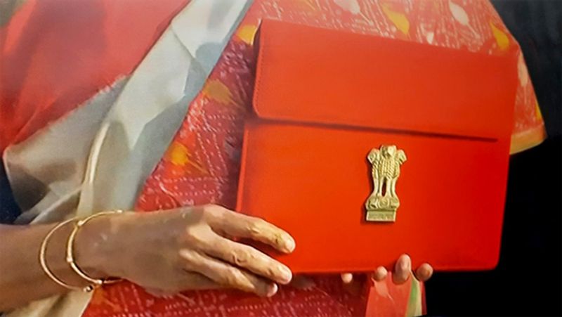 budget 2021: One Made in India Tab aakash tablet whose dream remained unfulfilled, was launched at Rs 1130