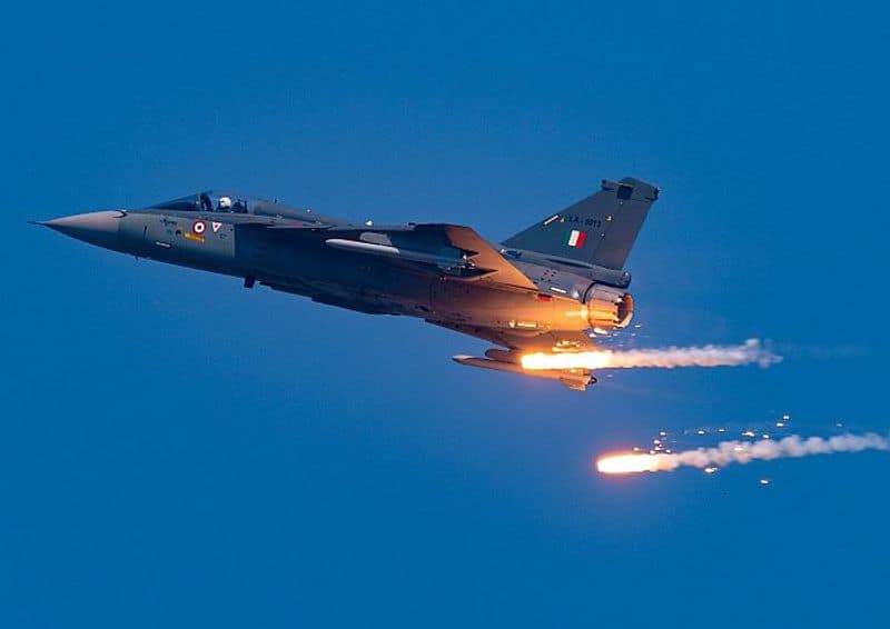 Rajnath says Tejas MK-1A better than its foreign equivalents-VPN