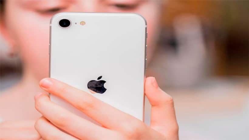 Apple to face antitrust case in India over its in-app payment fee: Report