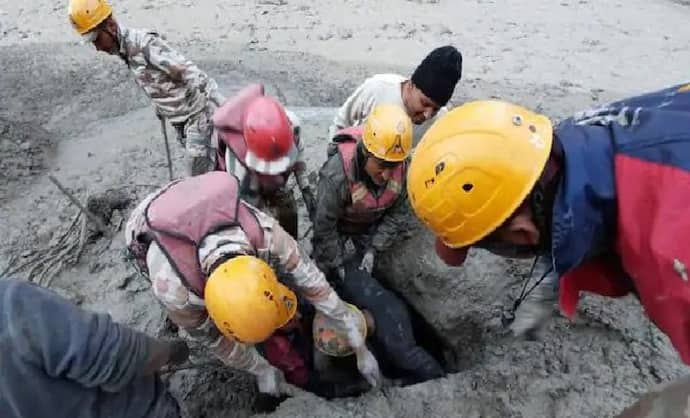 উত্তরাখণ্ডে হিমবাহ ফেটে বিপর্যয়ে মৃতদের পরিবারের পাশে প্রধানমন্ত্রী, আটকে পড়া শ্রমিকদের উদ্ধার