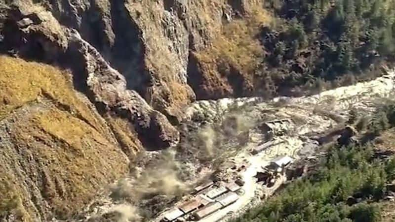 Chamoli glacier burst: Chilling video shows trapped workers-VPN