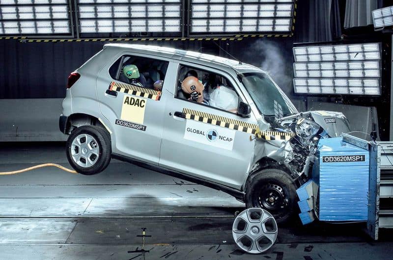 No more messing with security, the government asked auto manufacturers to stop selling vehicles with lower safety standards and ratings