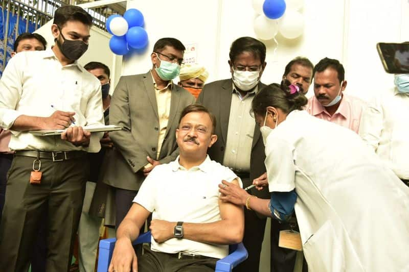 Karnataka begins phase II of COVID-19 vaccination drive-dnm