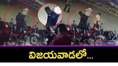 బ్యాంక్ ఎదుటే దొంగతనం... స్కూటీలో నుండి రూ.4లక్షలు ఛోరీ (సిసి కెమెరా వీడియో)