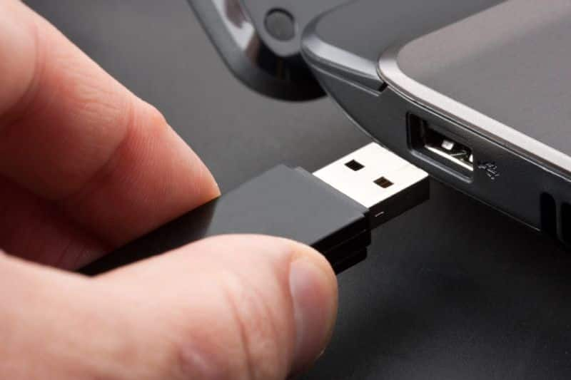 how to lock usb pen drive with password without any software check here now