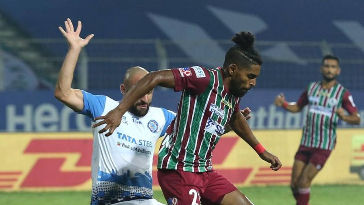 <p>ATK Mohun Bagan came up with a spirited performance to tame Jamshedpur FC 1 0 in the Indian Super League 2020 21, at the Fatorda Stadium in Bengaluru, on Sunday. ATKMB has risen to the top spot with this win, besides sealing its place in the playoffs, while Jamshedpur remains at sixth.</p>
