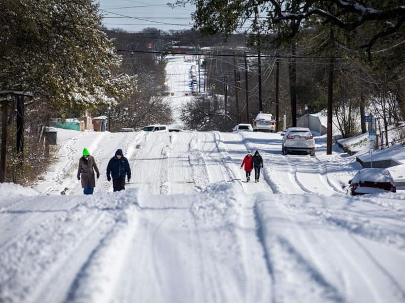 US: Millions endure deep freeze without power, at least 21 dead