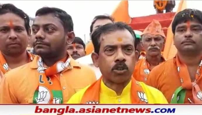 পরিবর্তন যাত্রার মঞ্চ থেকেই BJP-তে যোগদান,  বুধবার তৃণমূল ছাড়লেন শতাধিক কর্মী