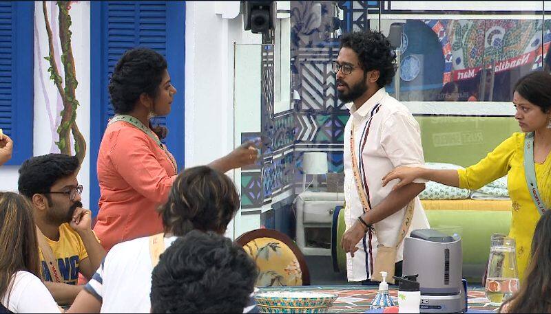 Adoni publicly apologizes to Lakshmi for the mistake made during the dispute