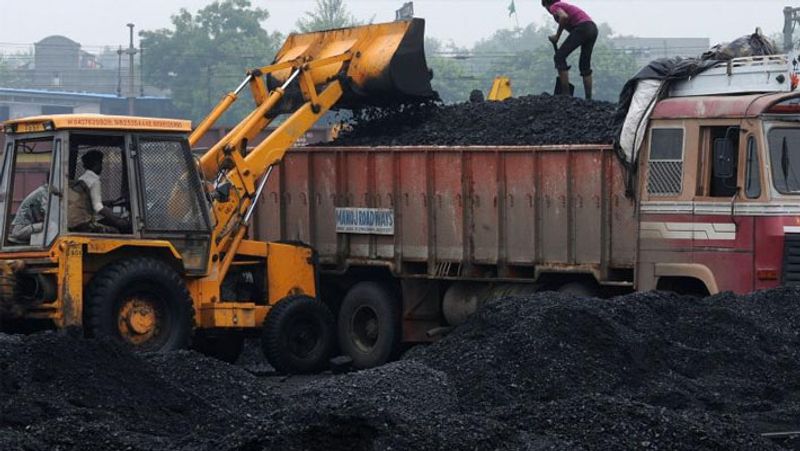 Energy crisis deepens in India with four days of coal reserves left pod