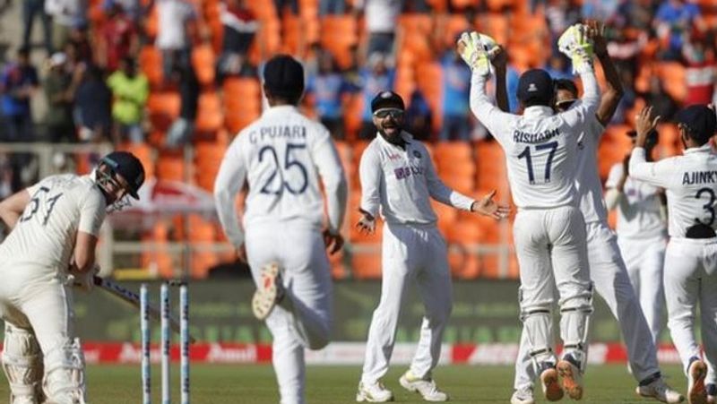 India vs England: Pink ball test ends in two days, fans defeated