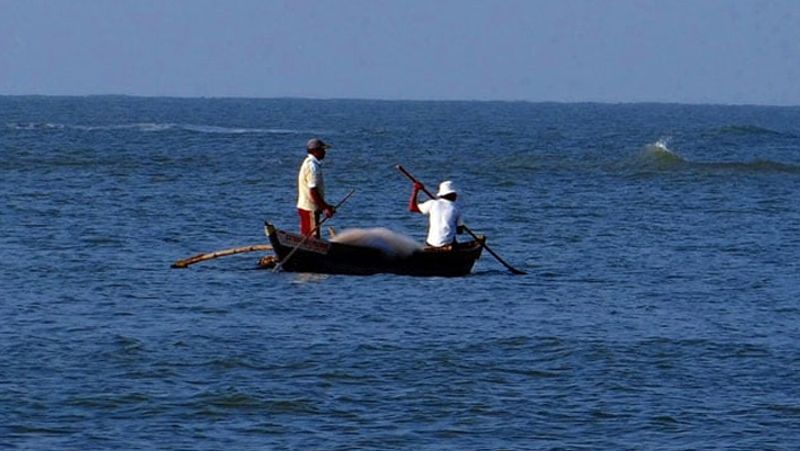 Families urge govt to trace 12 missing fishermen lns