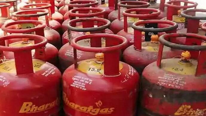 फिर बढ़े रसोई गैस के दाम, अब तक 200 रुपए महंगा हुआ LPG सिलेंडर