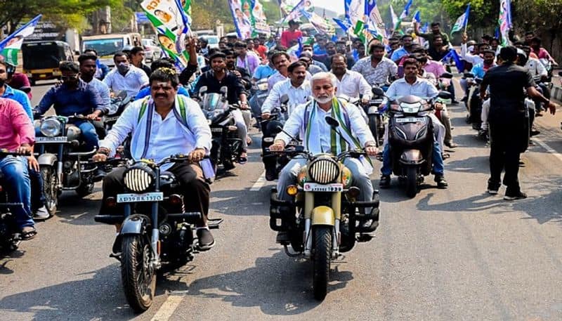 mp vijayasai reddy bullet ride without helmet going controversial - bsb