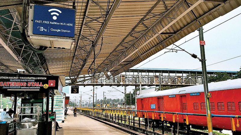 ALl 15 Kashmir valley railway station connected with Wi fi network of Indian Railways ckm