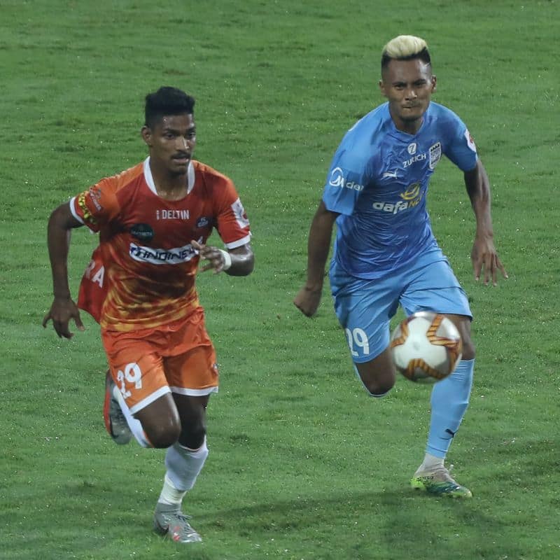 Playoffs FC Goa holds Mumbai City 2-2 in opening leg of semis-ayh